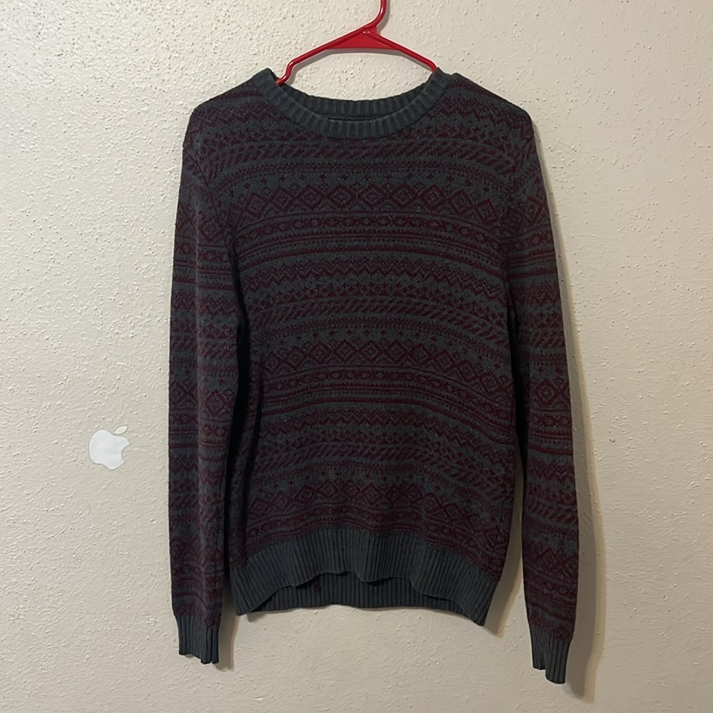 Goodfellas wool burgundy and grey sweater. Used good condition
